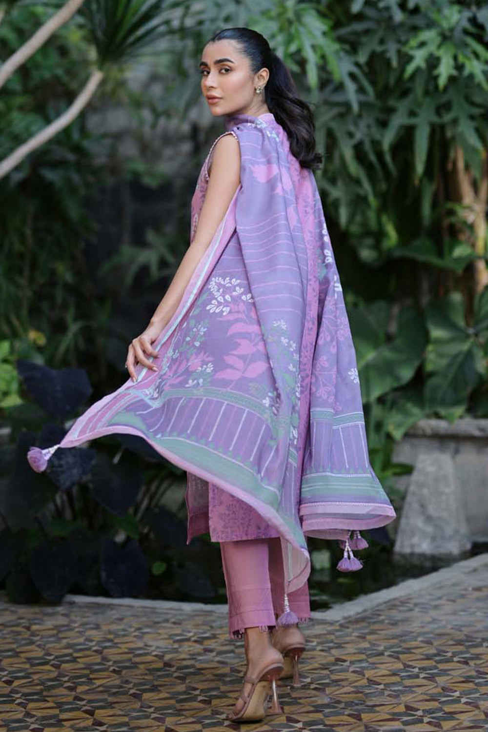 Sahar Print Edit Lawn'24