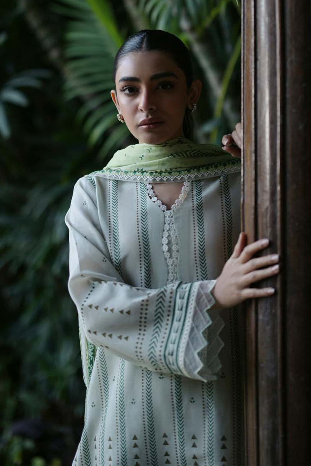 Sahar Print Edit Lawn'24