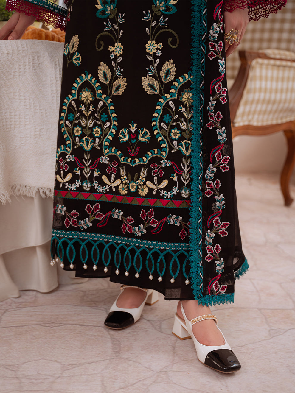 Mahnur Shanaya Lawn Spring/Summer
