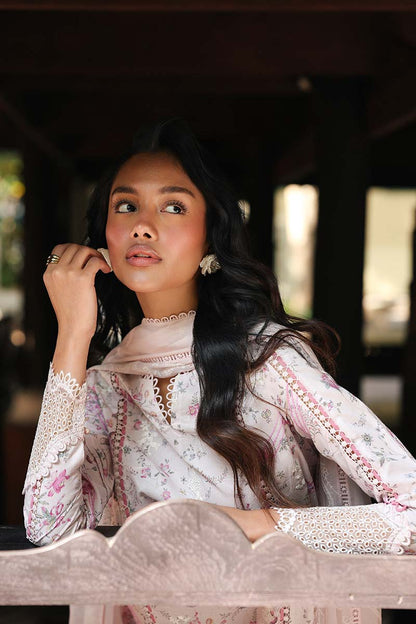 Qalamkar QPrints Spring/Summer Lawn
