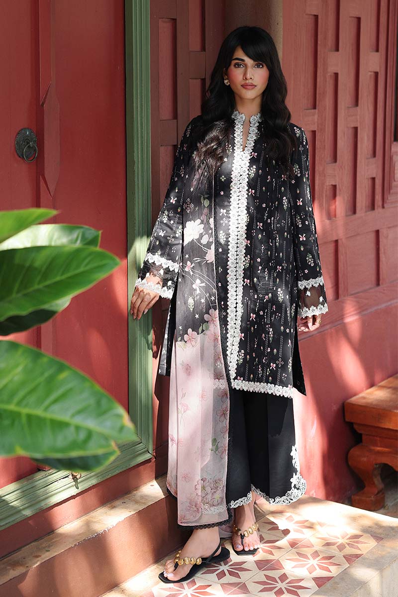 Qalamkar QPrints Spring/Summer Lawn