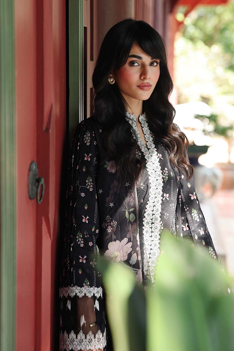 Qalamkar QPrints Spring/Summer Lawn