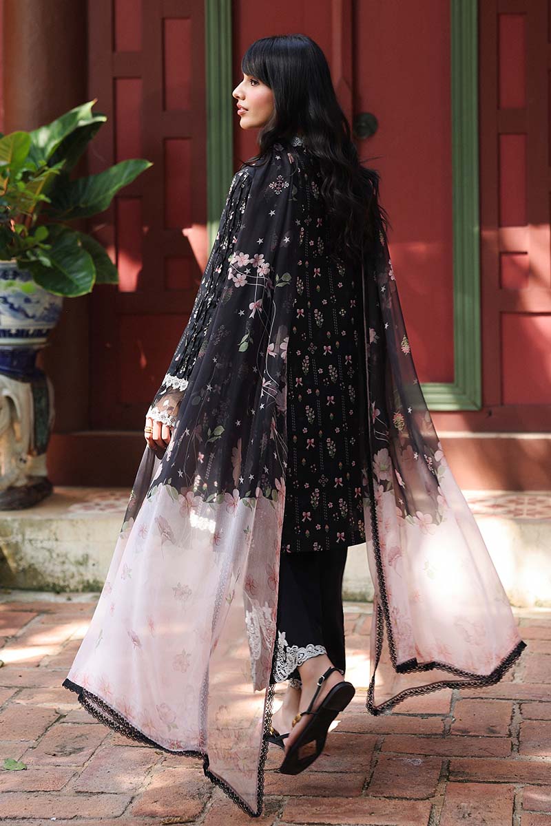 Qalamkar QPrints Spring/Summer Lawn