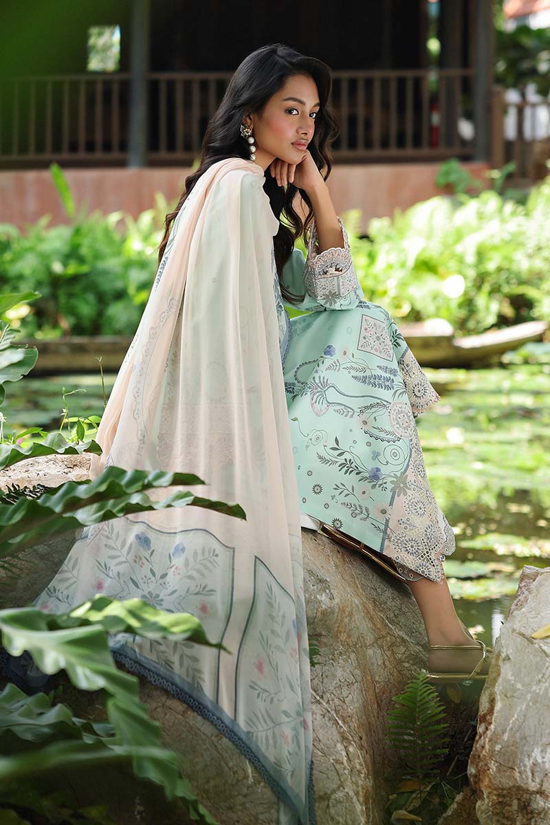 Qalamkar QPrints Spring/Summer Lawn