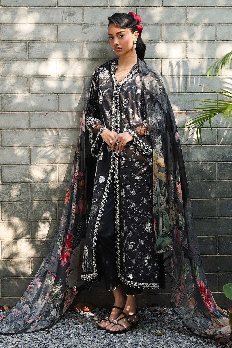 Qalamkar QPrints Spring/Summer Lawn
