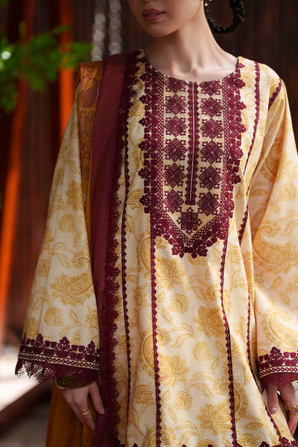 Saira Rizwan Laanem Luxury Lawn –Beige
