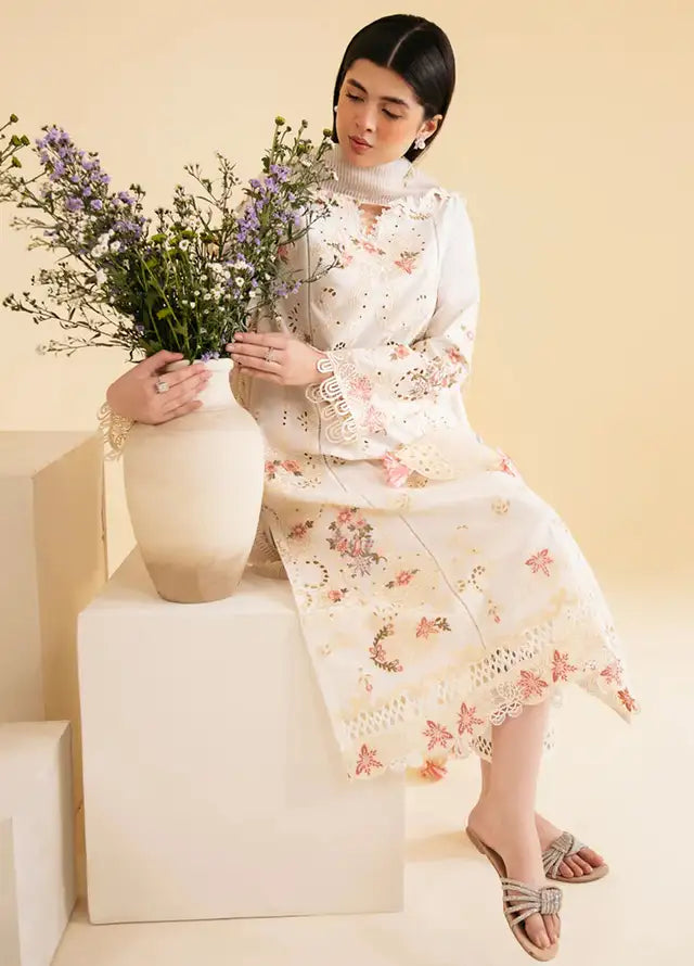 Qalamkar Unstitched Qlinekari Chikankari Lawn